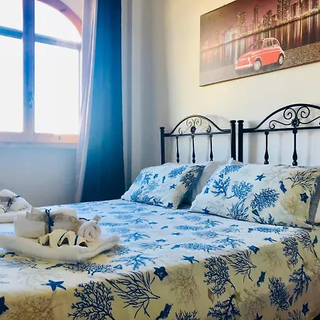 Ξενοδοχείο με διαμερίσματα Gaudi