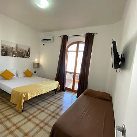 Gaudi Sant Isidoro (Apulia)