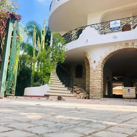 Gaudi *