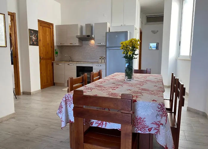 Gaudi מלון דירות *